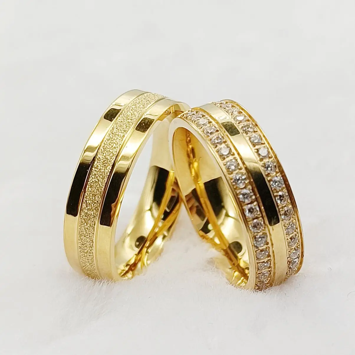 

Lover's Wedding Rings For Men And Women High Quality Gold Plated Jewelry Frosted Emery Couples Ring bague mariage homme femme