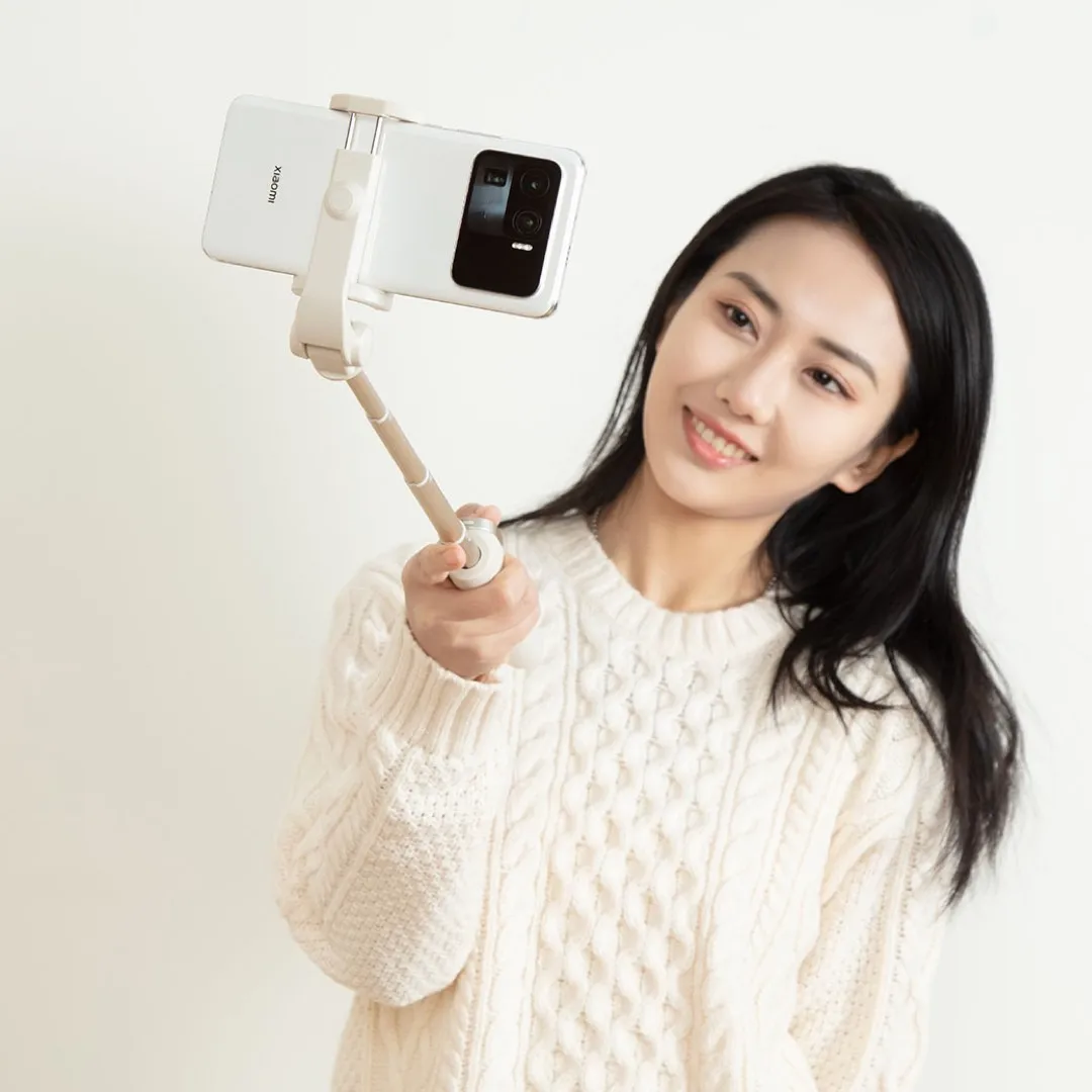 Zoom Where To Look When Taking A Selfie On Iphone Yoozon Selfie