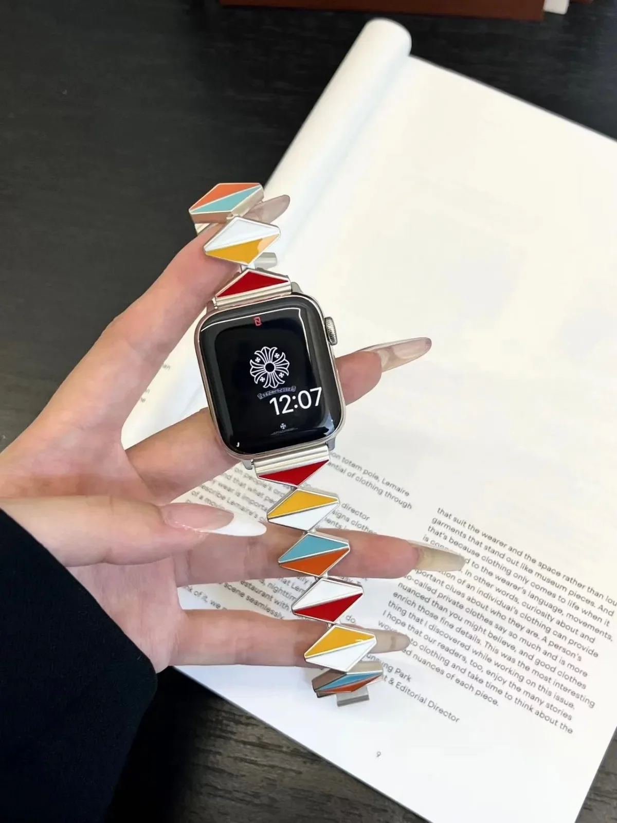 Bracelet de montre pour iWatch 42/44/45/46/49 mm 38/40/41 mm Bracelet de montre tendance en métal pour montres de la série Ultra2 Série 10/9/8/7/6/5/4/3/2/1_voghion.com