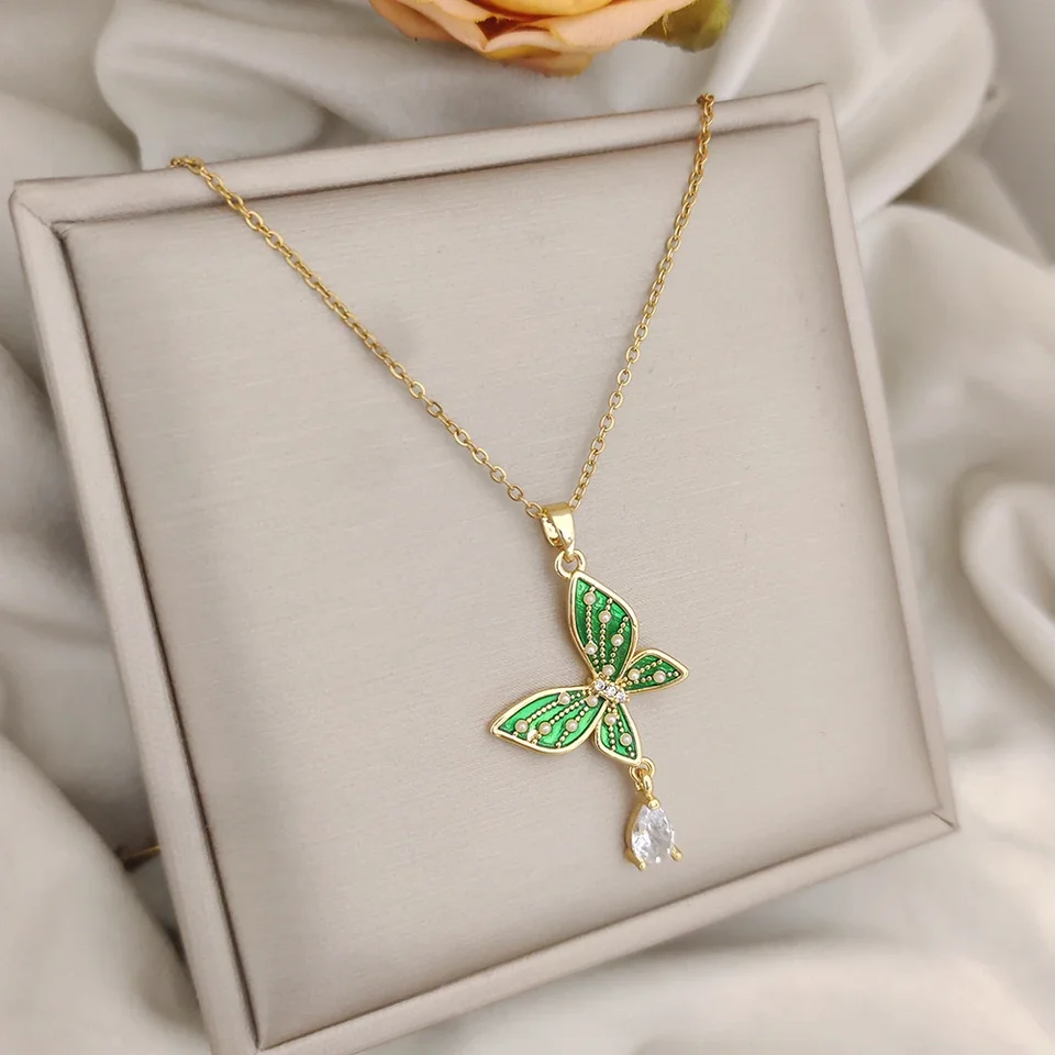 Elegant Green Pearl Butterfly Teardrop Necklace