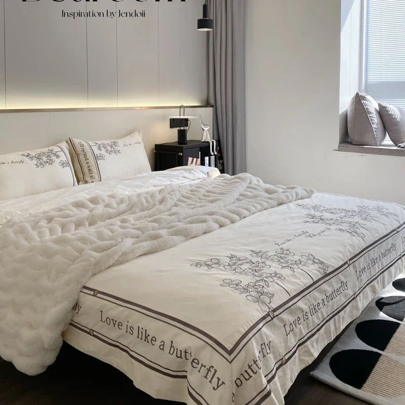 White Black Flower Pattern Quality Silky Soft Egyptian Cotton Bedding set Queen King Size 4Pcs Duvet Cover Bed Sheet Pillow Case 3