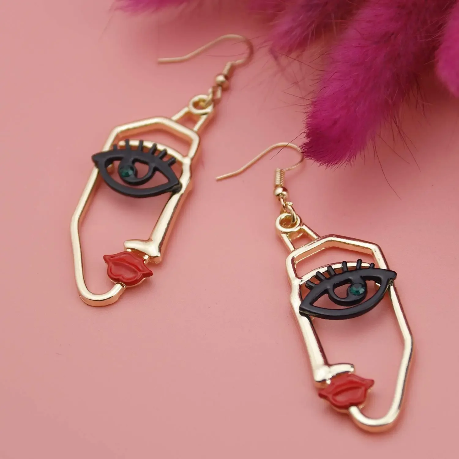 Hollow Human Face Earrings for Women Girls Abstract Art Earring 2PC Hypoallergenic Dangle Contour Jewelry dangle earrings