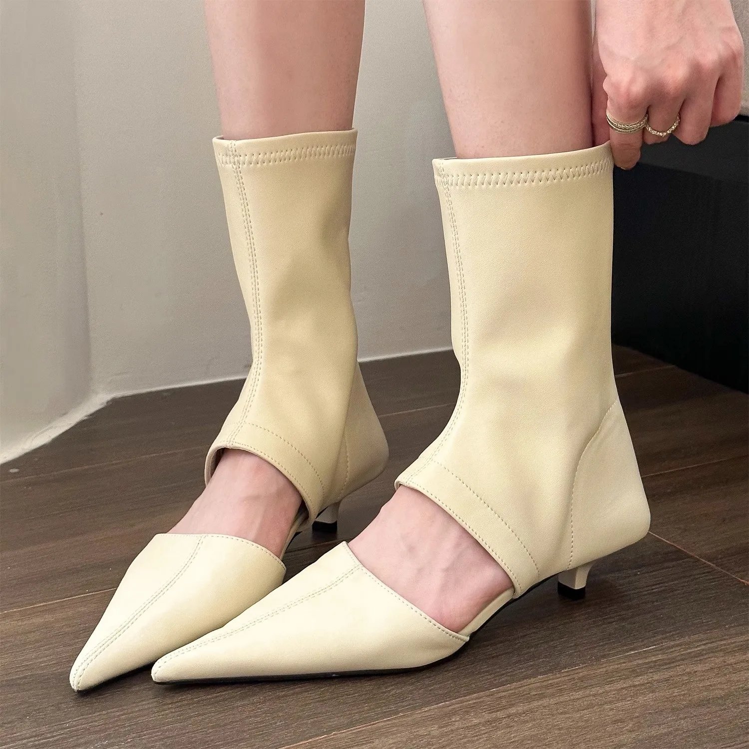 Spring Autumn Soft Leather Short Ankle Boots Women Fashion Hollow Out Ladies Sandal Pointed Toe Thin Low Heel Shoes Heels Women