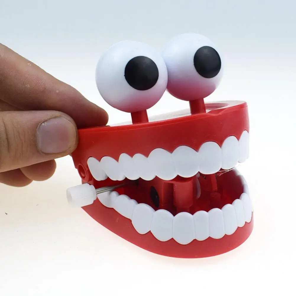 Clockwork Jumping Denture Clockwork Toy Big Eyes Jumping Denture Educational Mechanical Toy Halloween Prank Decoration Gift