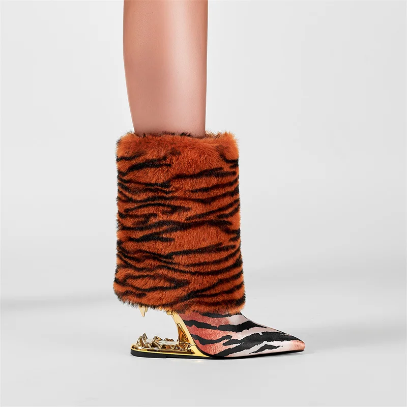 

New Women's Boots Fashion British Style Leopard Print Short Boots Large Size Tiger Tooth High-heeled Ankle Boots with Fur Winter