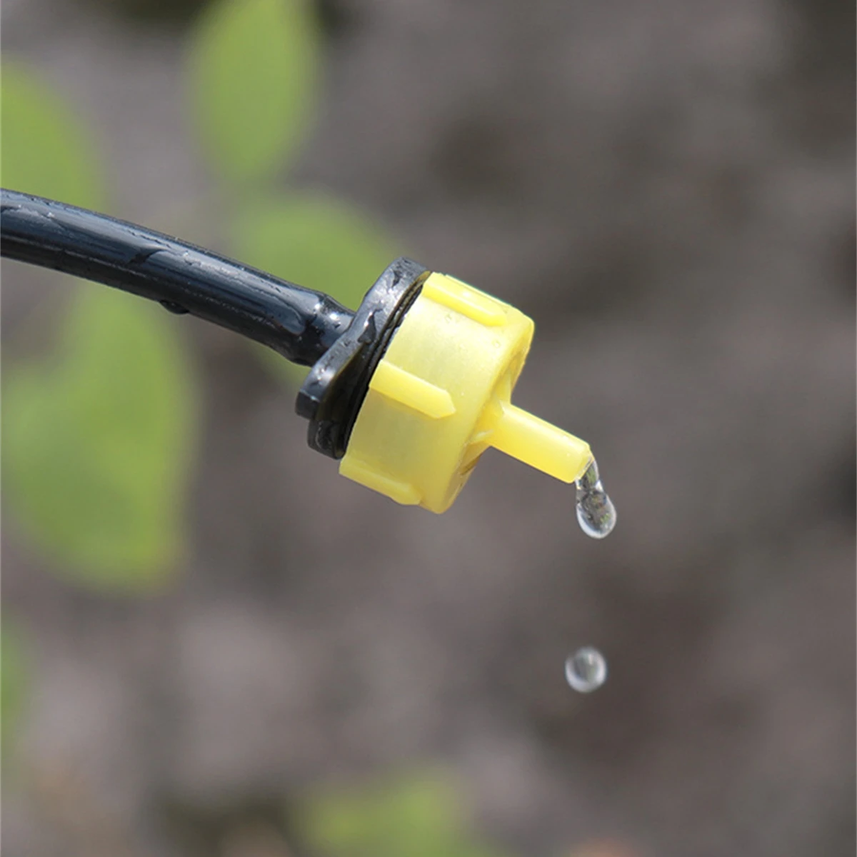 Drip Irrigation Garden Dripper Irrigation Fittings Pressure Compensating Dripper 2L/H 4L/H 8L/H Garden Orchard Micro Irrigation Emitter Agriculture Watering Pipe Fitting 20/100Pcs