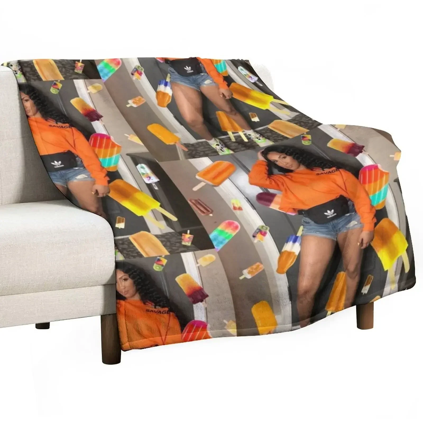 

Queen Naija Throw Blanket Bed Fashionable Decoratives Furry manga Blankets