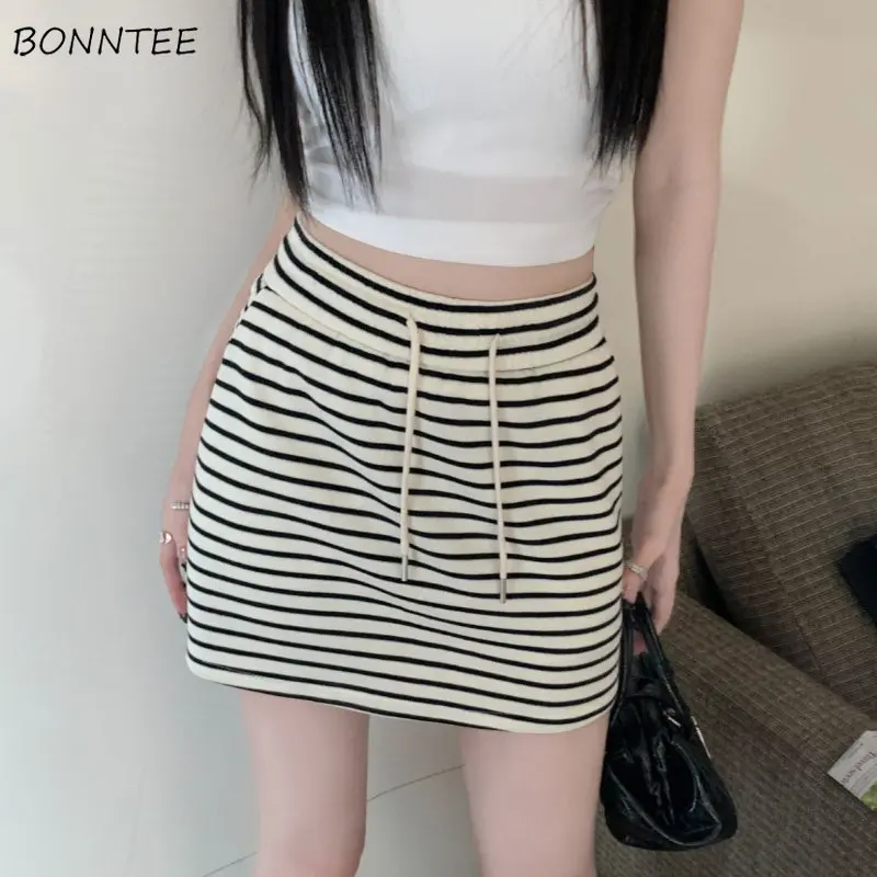 

Мини-юбка женская в полоску, повседневная Милая модная уличная одежда в Корейском стиле, универсальная трапециевидная, в стиле Харадзюку, лето