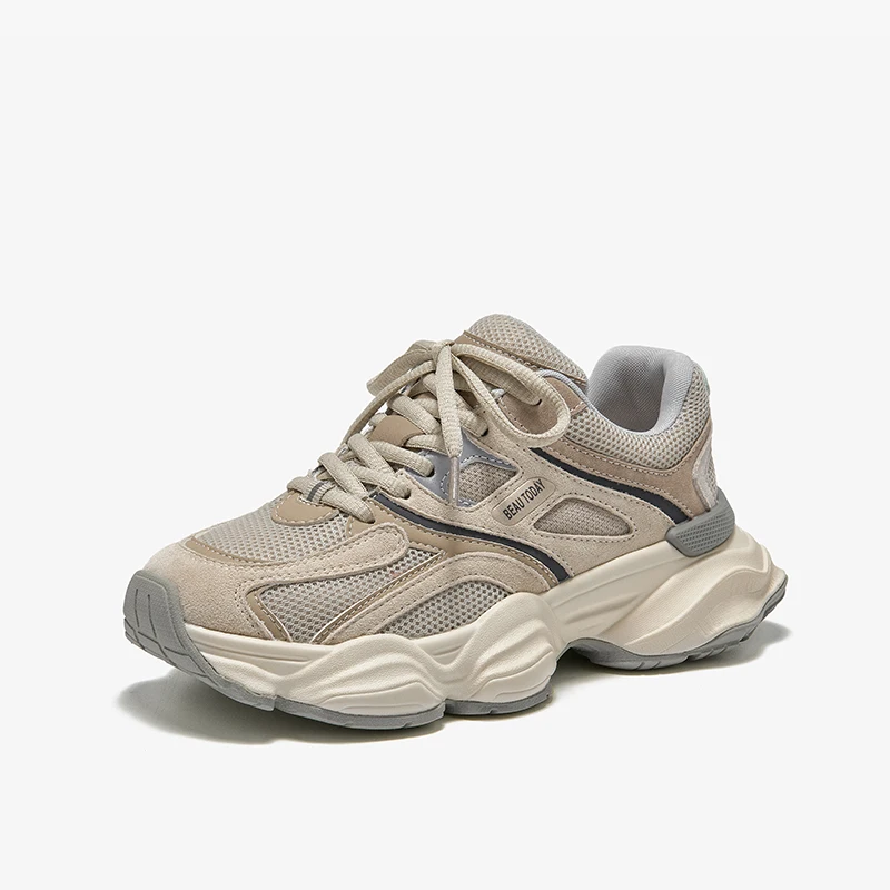 حذاء رياضي نسائي شبكي