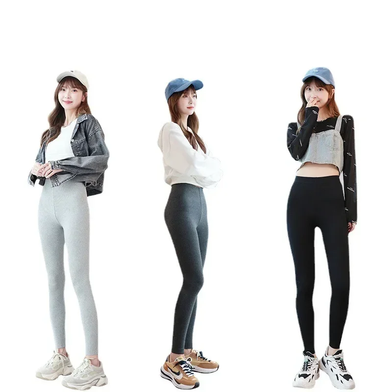 

Thread Plush Warm Leggings Can Be Worn By Women in Autumn and Winter As Slim Fitting Pants