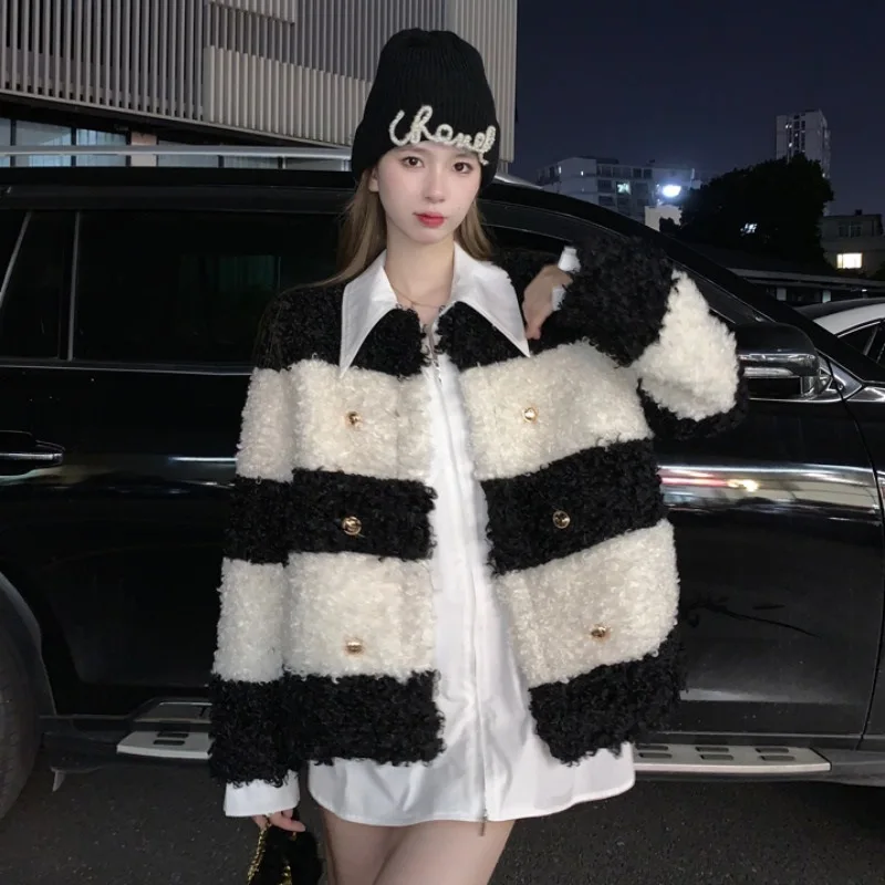 

Lamb Hair Imitation Black White Striped Faux Fur Coat Women's Winter 2022 New Vintage Loose Long Sleeved Warmth Jacket