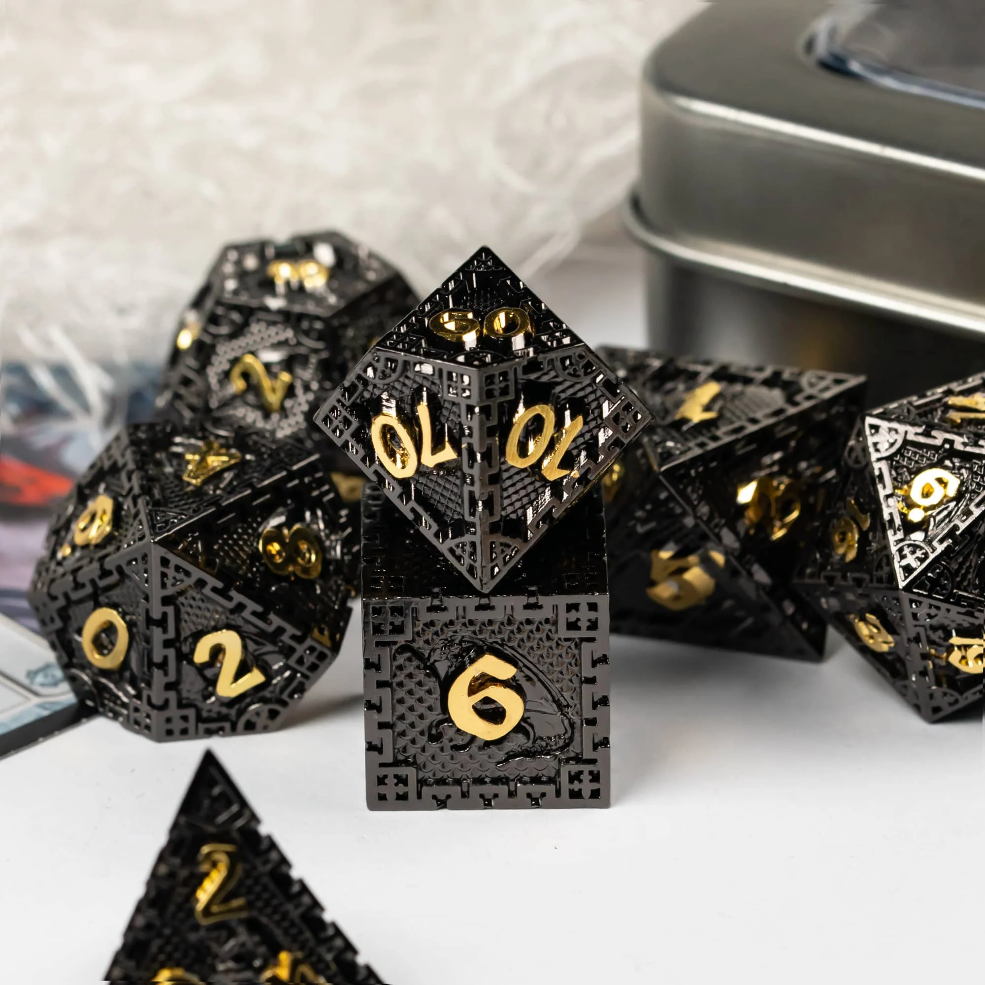 Cusdie DND Metal Solid Dice Dragon Pattern 7Pcs D4-D20 Polyhedral Dice Set For D&D Role Playing Game Pathfinder Board Games game dice dice set acrylic dice