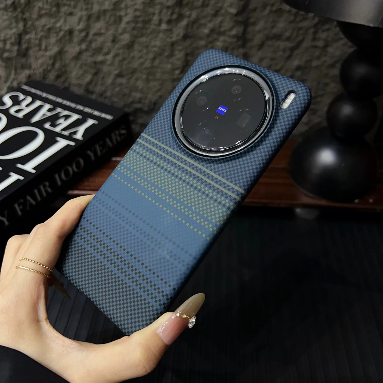 VIVO Phone Case - Slim Kevlar Carbon Fiber Design, Anti-Drop Magnetic Cover, Matte Hard Shell