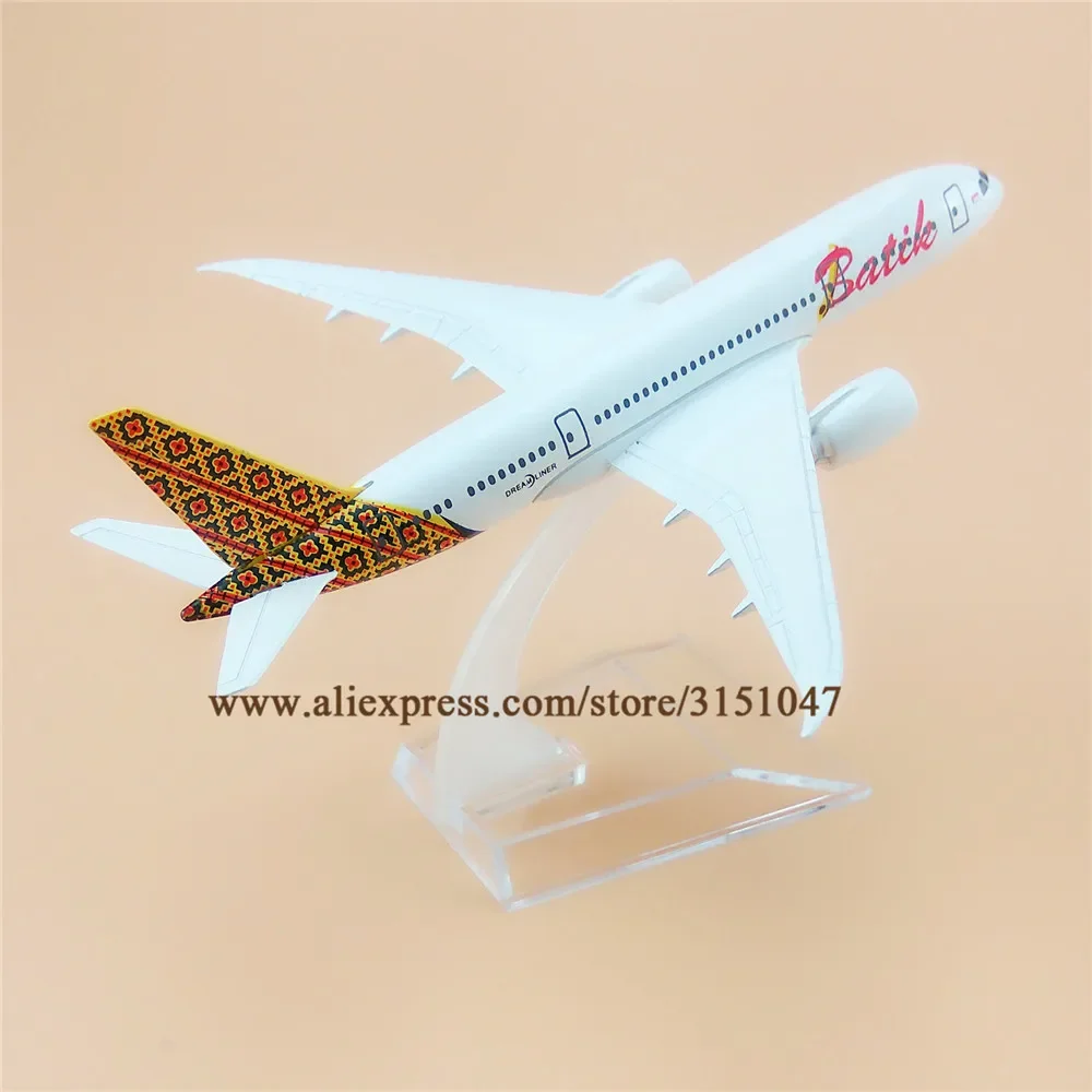 

16cm Air Plane Indonesian Batik B787 Boeing 787 Airways Airlines Metal Alloy Diecast Airplane Model Plane Aircraft Kids Toys