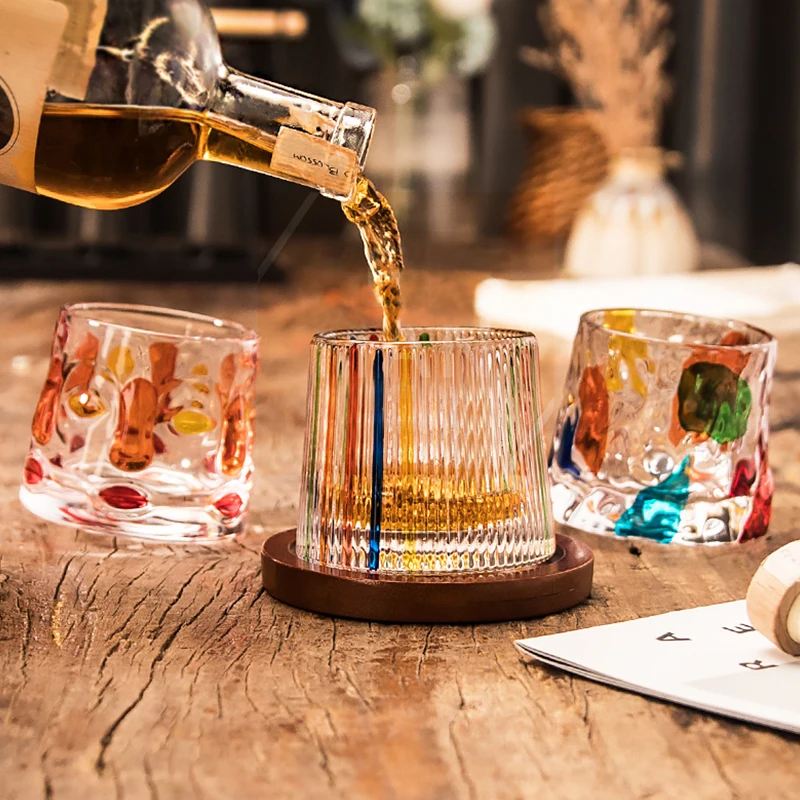 

Разноцветные бокалы ручной росписи кружка для молока и сока прозрачная кружка для виски и вина креативные вращающиеся банки для воды аксессуары для бара