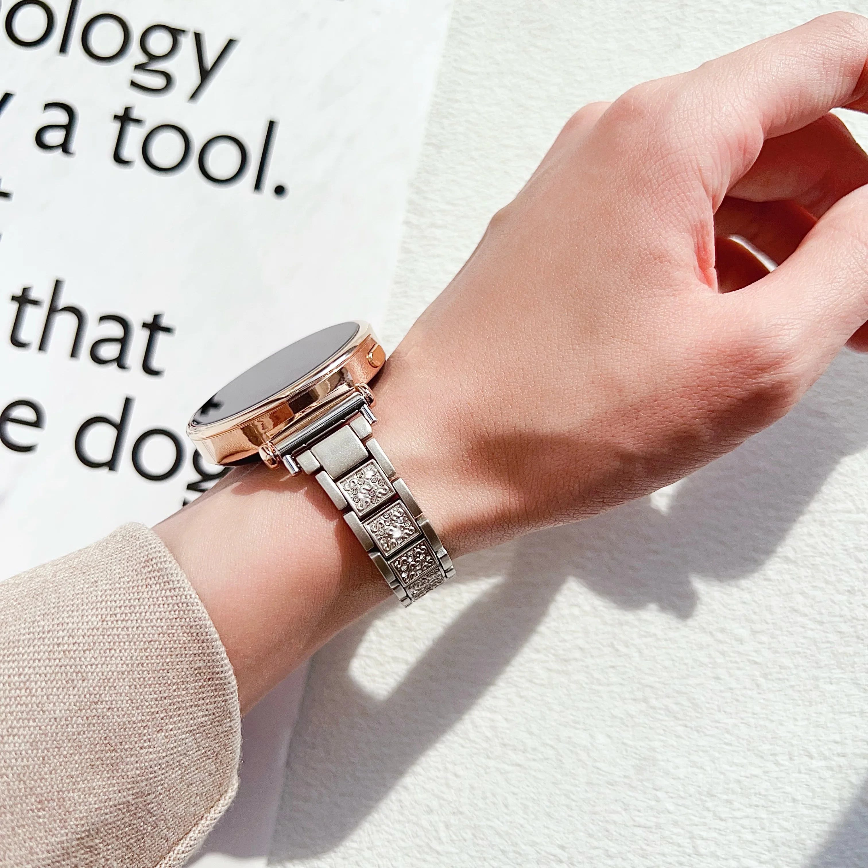 Sleek Metal Smartwatch Replacement Strap - Available in Multiple Sizes