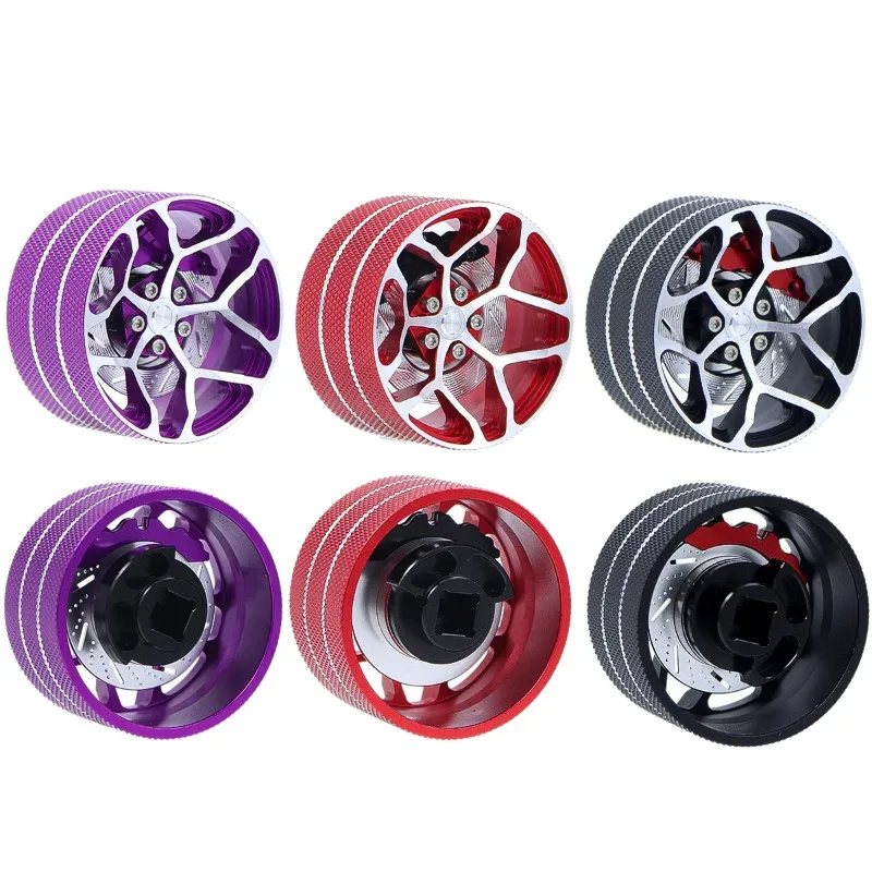 Support moteur RC en aluminium fixé sur un moteur de drone, démontrant sa compatibilité.