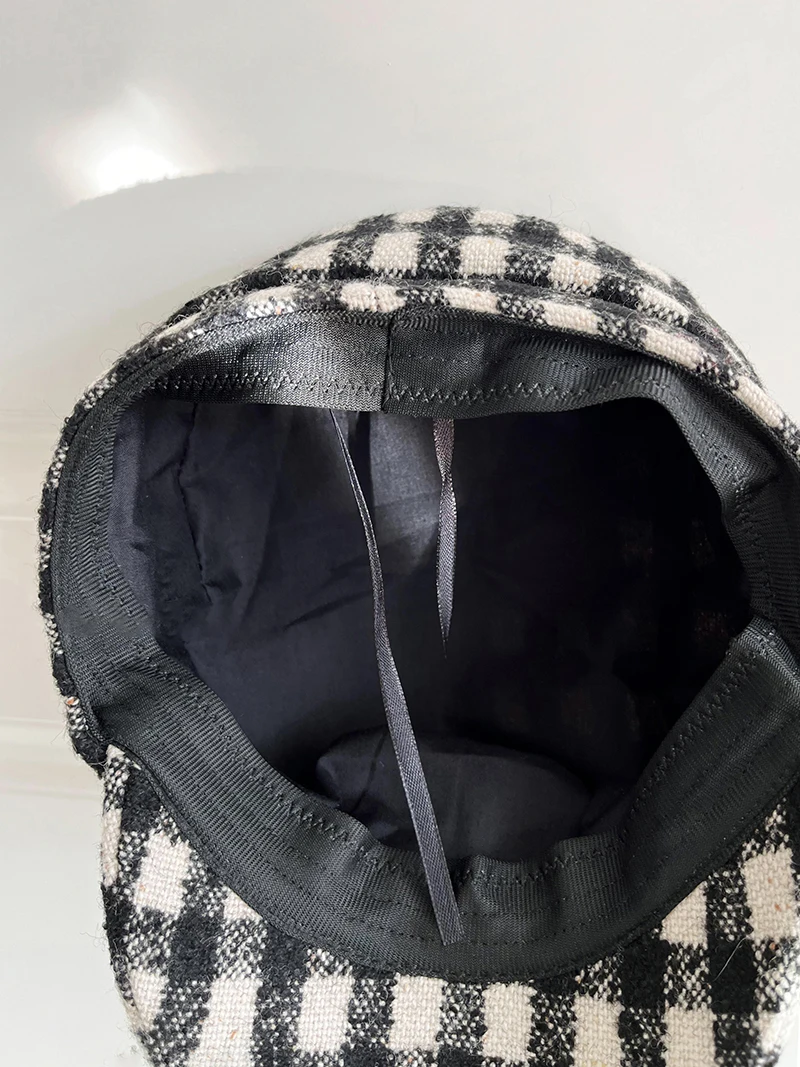 Luna&Dolphin Leisure Women Wool Black White Plaid Cap Vintage Beret Hats Winter Warm UV Cut Casual Hats
