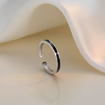 Anello color argento per donna Anello nero Nuovo stile trendy e cool Anello aperto con dito indice regolabile Commercio all'ingrosso di gioielli vintage