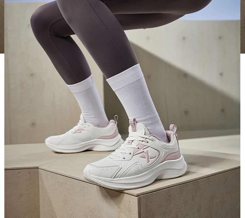 Xtep احذية الجري النساء عدم الانزلاق أحذية ناعمة خفيفة الوزن تنفس توسيد التدريب المرأة أحذية رياضية 877418110023