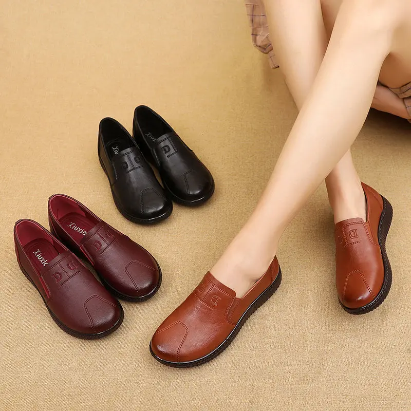 Mom Leather Shoes for Woman Comfortable Spring Summer Black Loafer Shoes Mother Ladies Soft Sole Lazy Flats Shoes 6