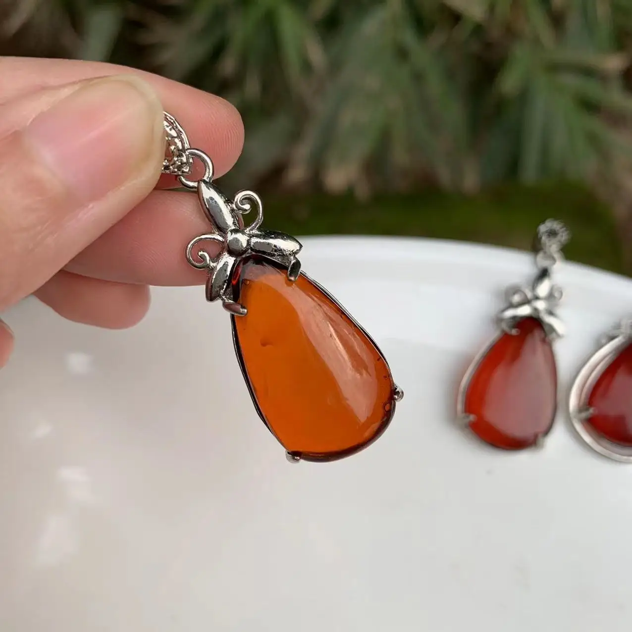 Marianna International LLC. — Natural Amber Pendant Necklace