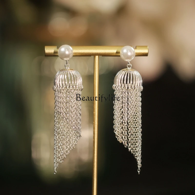 

Fashionable Elegant Ancient Style Long Fringe Earrings Women's Fashionable Light Luxury Lantern Pearl Face-Showing