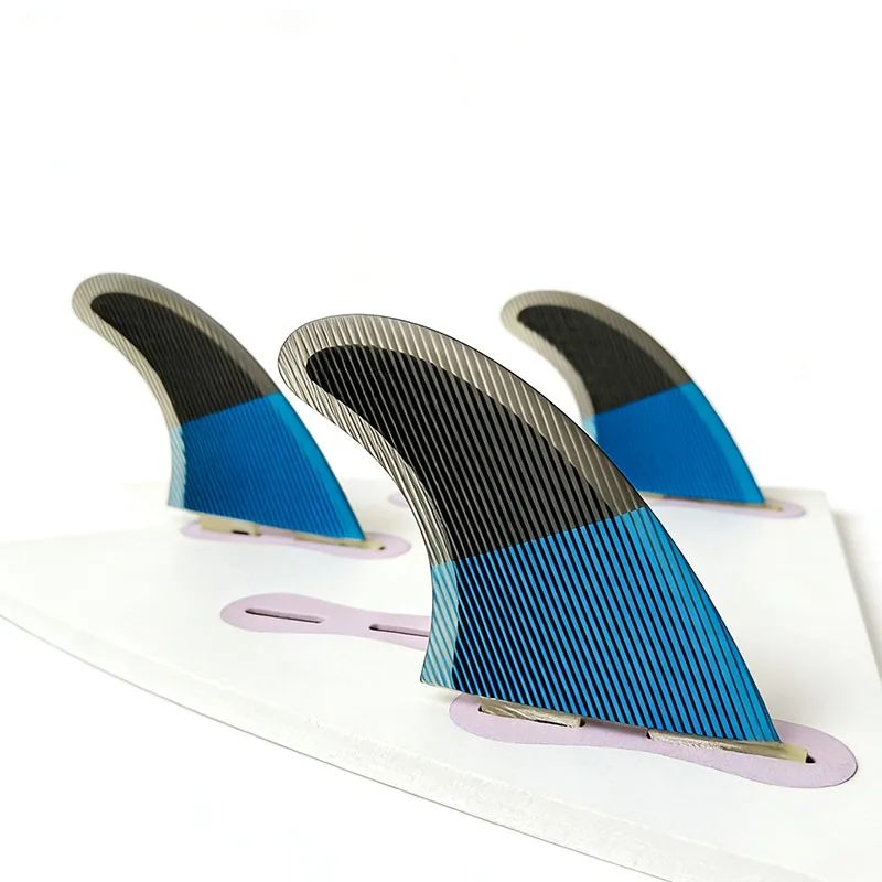 Pinne da Surf: Set Tri-Fin per Tavola da Surf MF F2 G5 G7 Giallo, Verde e Blu Realizzato in Fibra di Vetro a Nido d'Ape e Resina Epossidica - immagine 2