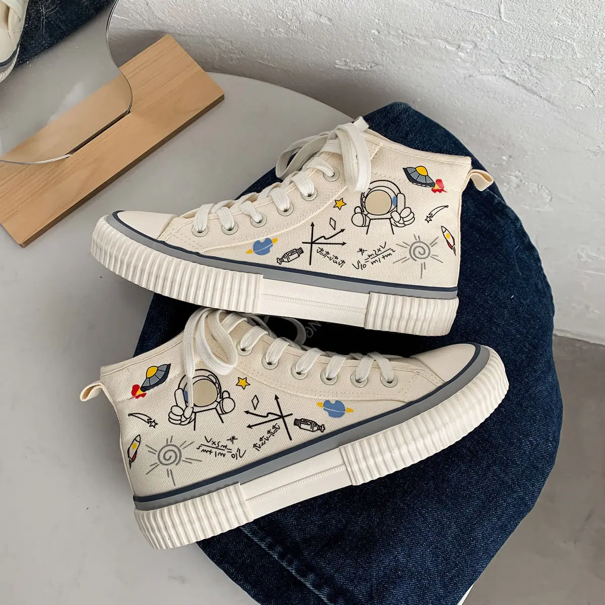 Astronaut Cartoon Print Women Canvas Shoes New High-top All-match Lace-up Ladies Sneakers Outdoor Leisure Flat Vulcanized Shoes