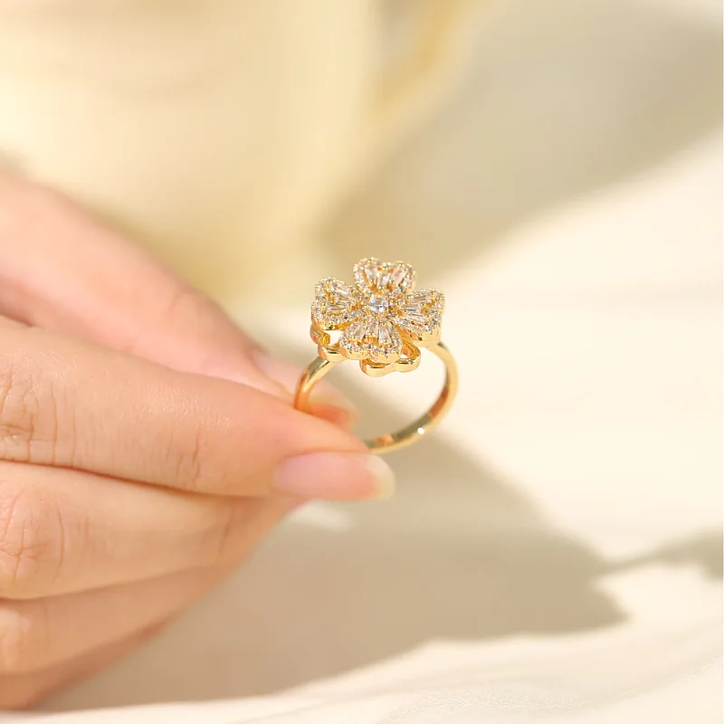 Fashion light luxury rotatable four-leaf flower opening adjustable love heart ring for women