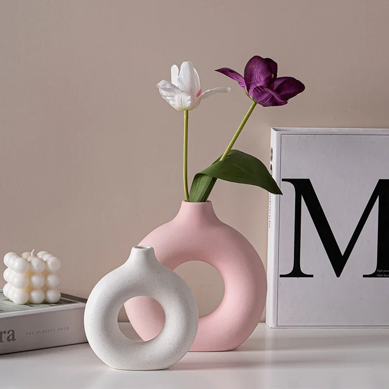 European Pink Ceramic Openwork Vase Flower Arrangement Plant Decoration Entrance Dining Table Vase Interior Ornaments Decoration 2