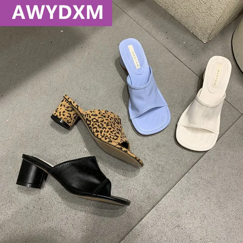 2022 Slippers Women Flat Summer Design 