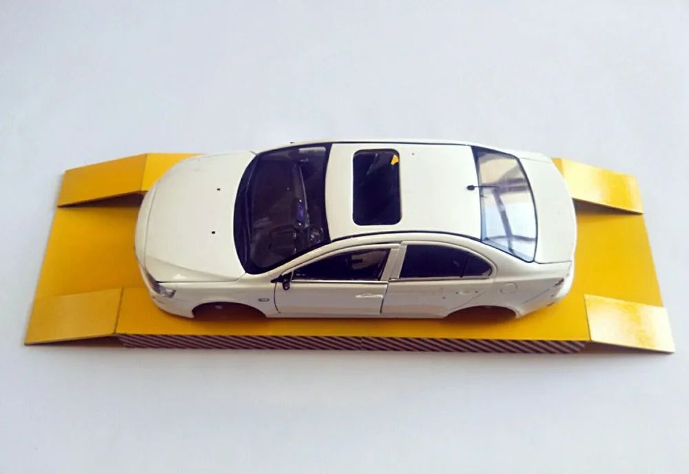 1/10 1/64 1/43 1/24 1/18 Garage Car Maintenance Trench Props Sides Bridge Model Lift Service Pit 4