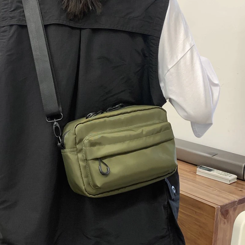 1 fashionable men's campus square crossbody bag, shoulder bag, very suitable for daily use