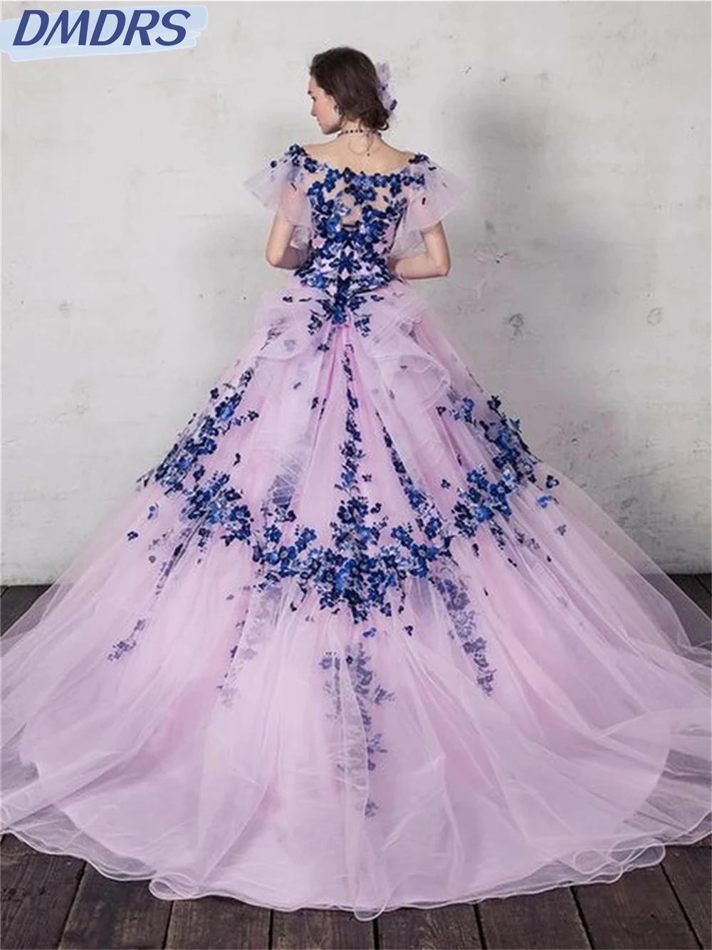 Рисунок 2 - Женское вечернее платье It's yiiya