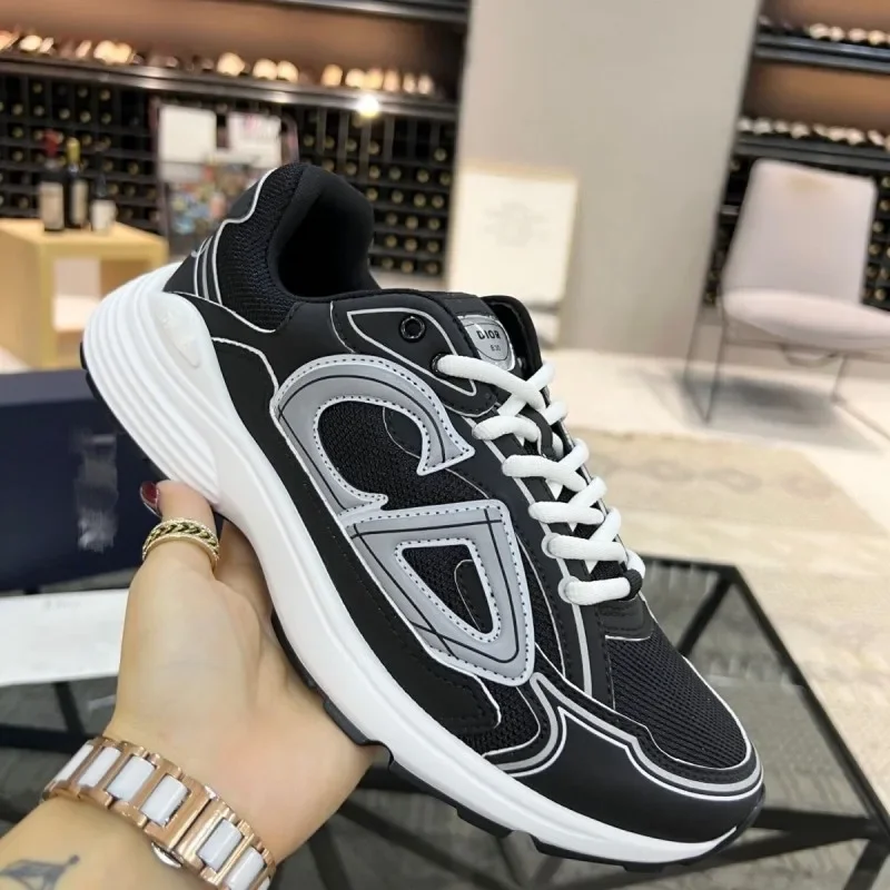 2024 New CDFashionable Casual Couple Lightweight Mesh Breathable Comfortable Sports Shoes B30 Running Shoes Winter Flat Shoes 2