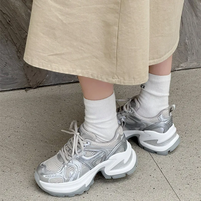 Thick soled dad shoes for women's 2024 summer new Korean version breathable mesh increase casual sports shoe trend