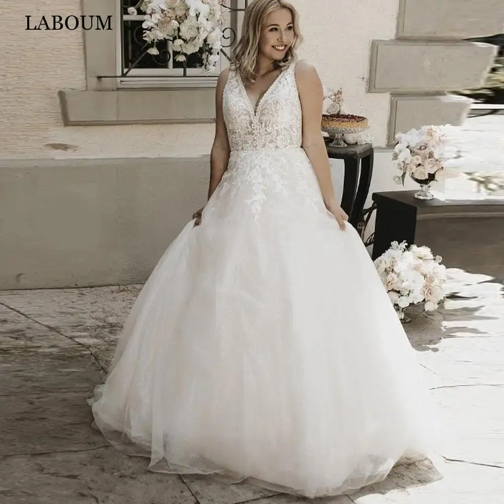 

LaBoum Stunning V-Neck Tulle Wedding Dresses Lace Appliques Sleeveless Bridal Gowns Sweep Train Open Back 2023 Vestido De Novia