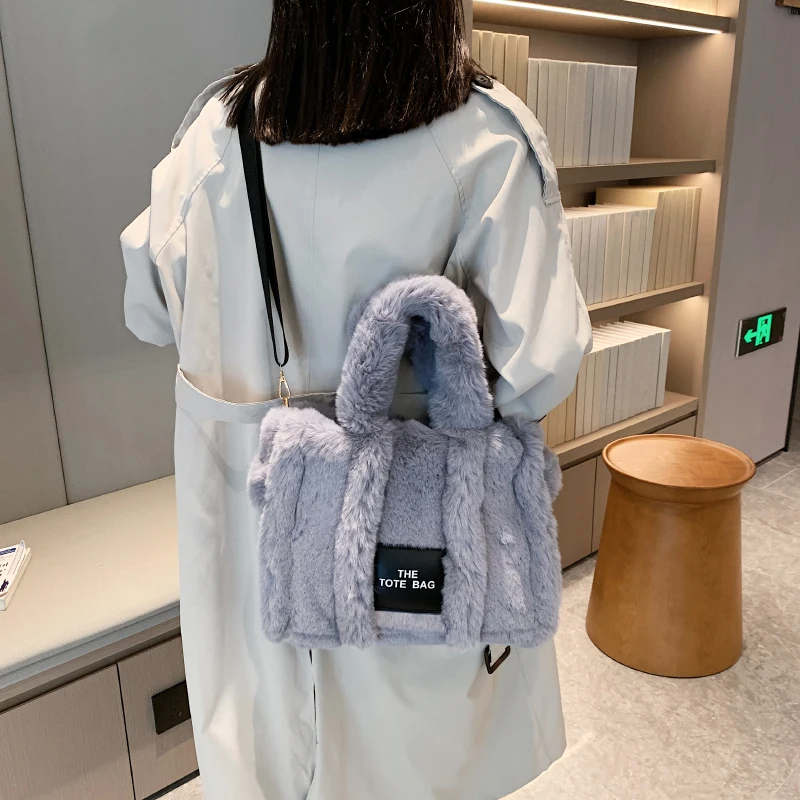Designer Faux Fur Large Tote Bag Woman Luxury Soft Plush Women\'s Bags Fluffy Shopping Shoulder Messenger Bag Winter Warm Wallet