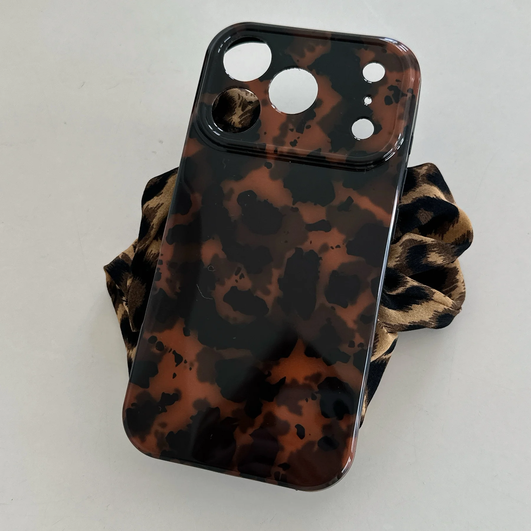 Retro Stylish Amber Color Lamber Pattern Glossy Phone Cover Case for iPhone 17 16 15 14 13 12 Pro Max Plus Air Image 45