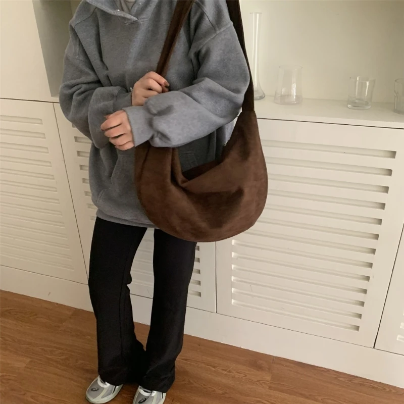 Elegant Crossbody Bag Dumpling Shoulder Bags Perfect for Daily Commutes and Casual Outings E74B