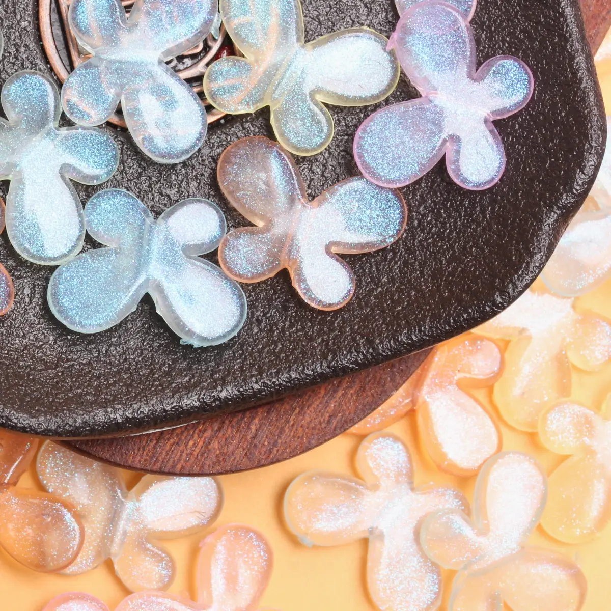 500g/pack About 700pcs 20mm*15mm Pearlescent Color Butterfly Peandants DIY Necklace Bracelets Jewelry Accessories Loose Beads