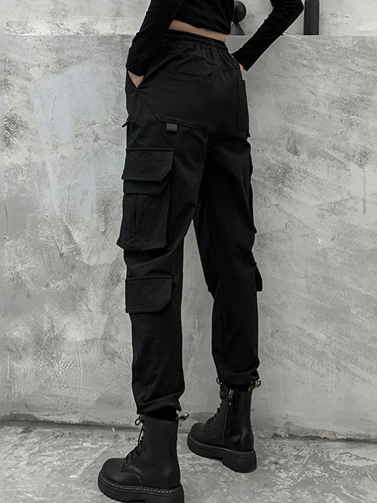 [EAM] Black Pockets High Elastic Waist Long Harem Trousers New Loose Fit Pants Women Fashion Tide Spring Autumn 2024 1DD2683