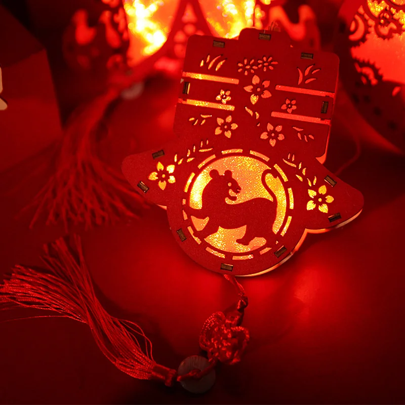 

Red Spring Lantern Portable GD Handmade Lantern Festival Fu Character New Year Retro Wood Festive Lantern Spring Festival