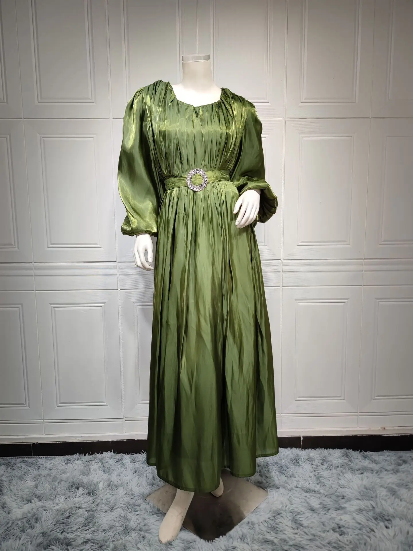 MQ047 Middle Eastern Women's Modest Fashion Muslim Glitter Satin Dress with Metal Belt Dubai Robe  Muslim Dresses