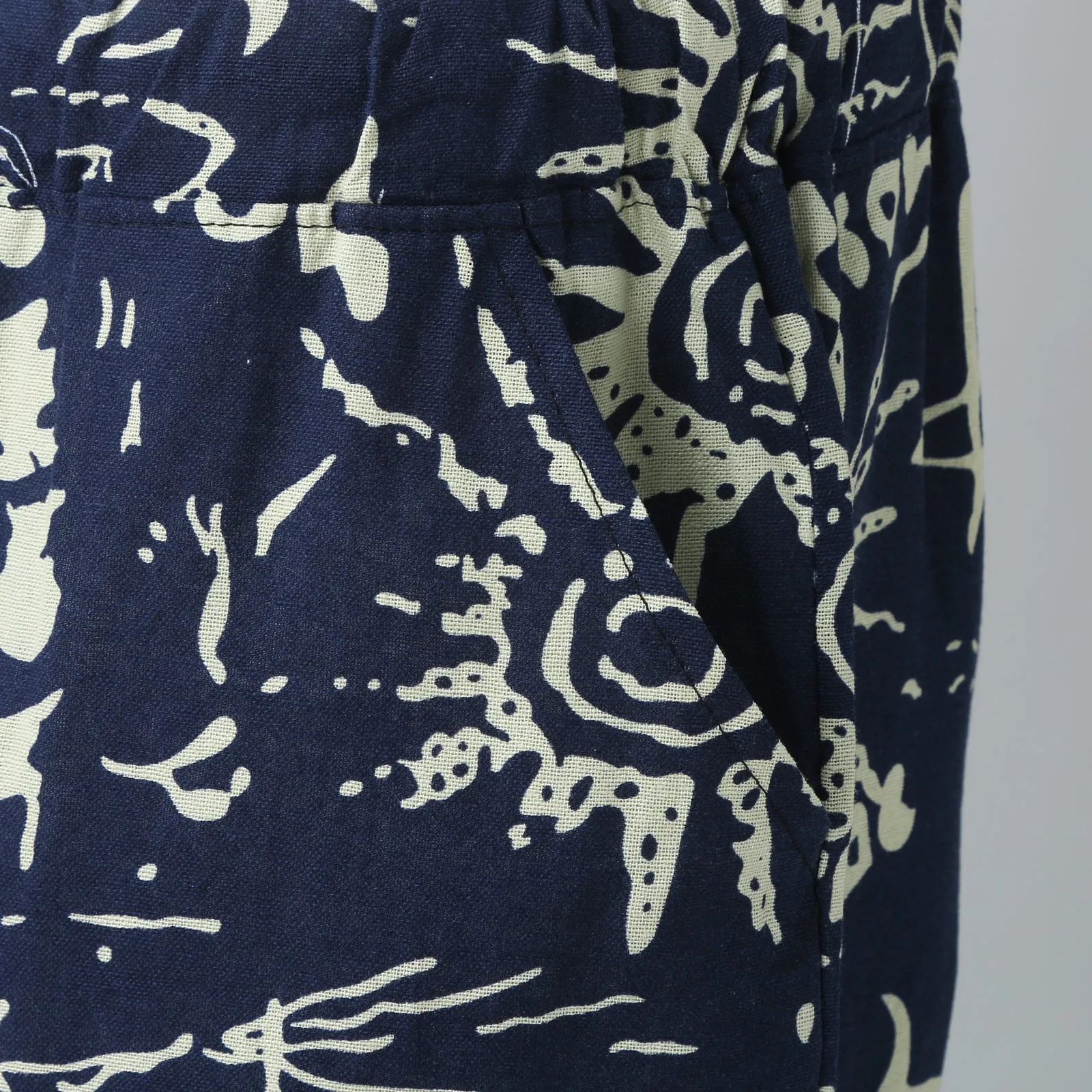 Slide image 033770a6b66d4eb6960a561bcb03f148