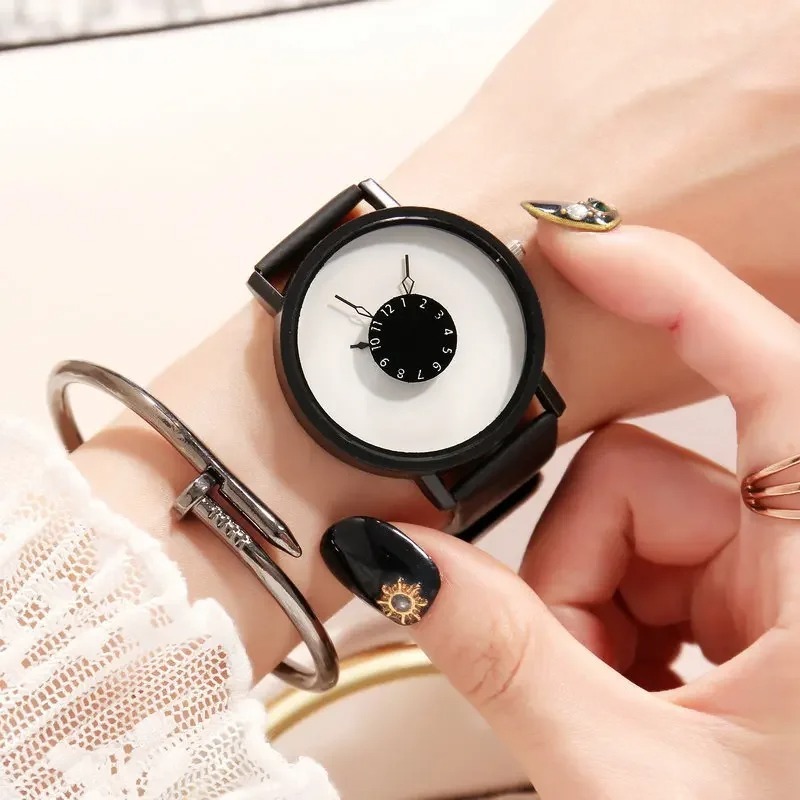  Simple Dial Quartz Watches Ins Fashion White & Black Couple Watches Leather Strap Clock Watch for Girls Men Women Casual 