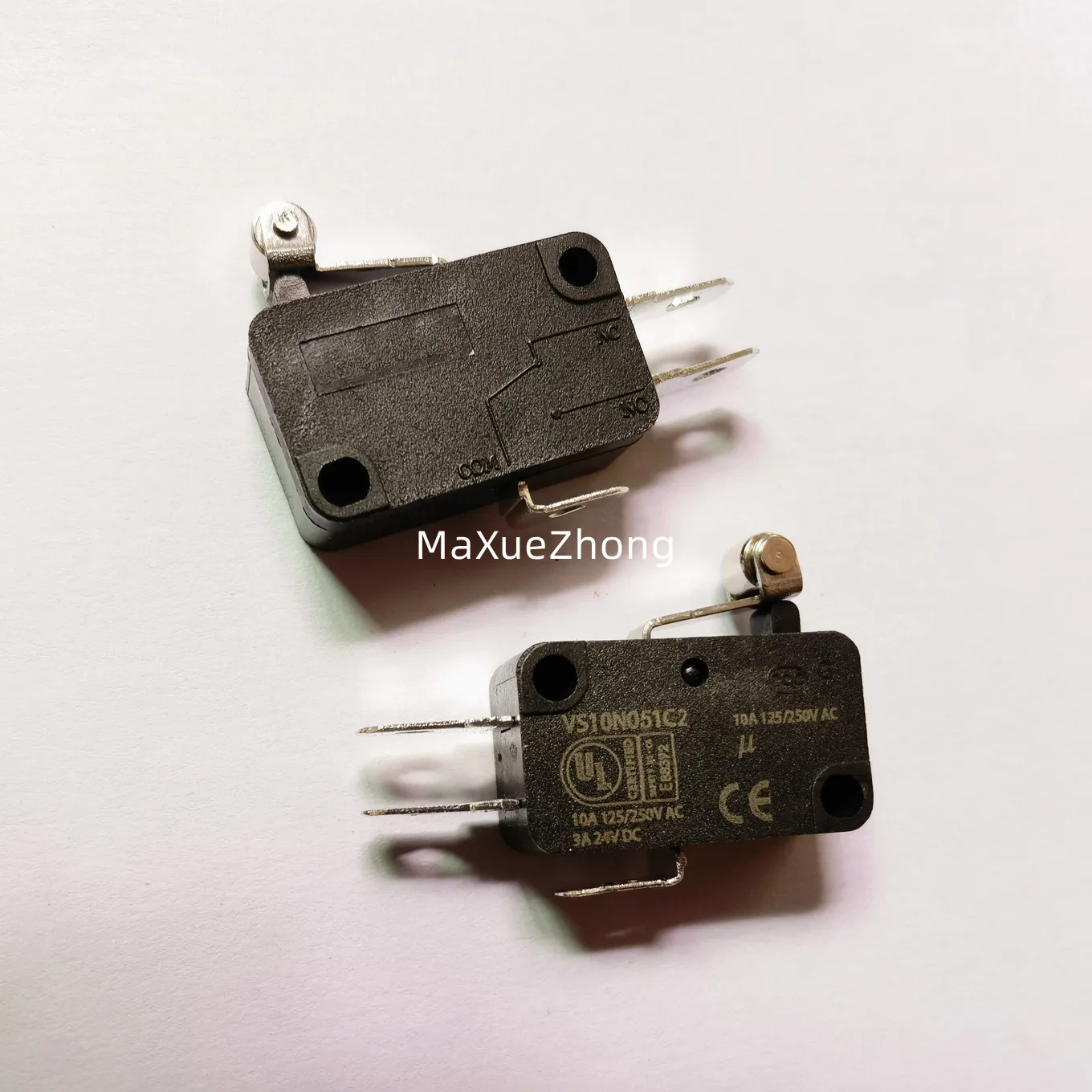 

Original new 100% VS10N051C2 10A 125/250VAC short handle pulley limit switch