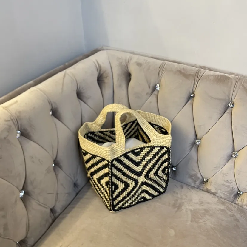 Women Lafite Straw Tote Bag small Vintage Vacation Shoulder Bag Everything Casual Handbag Designer Hollow Summer Beach Bag