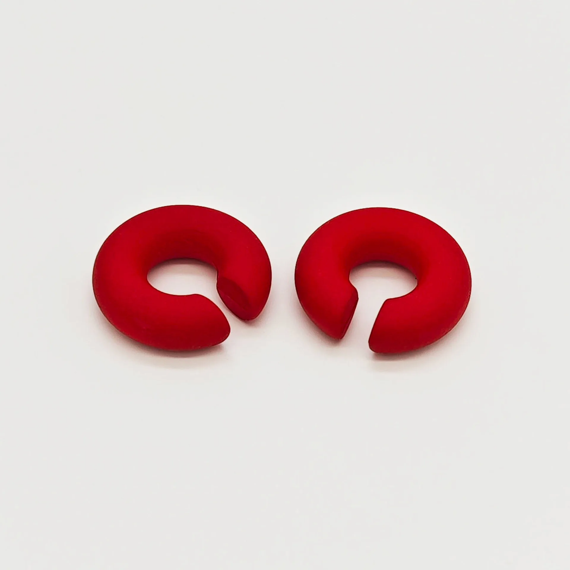 2.5x2.5cm C-shaped earrings in Europe and America, popular candy color, no ear hole, ear bone clip, acrylic ear clip for women 5